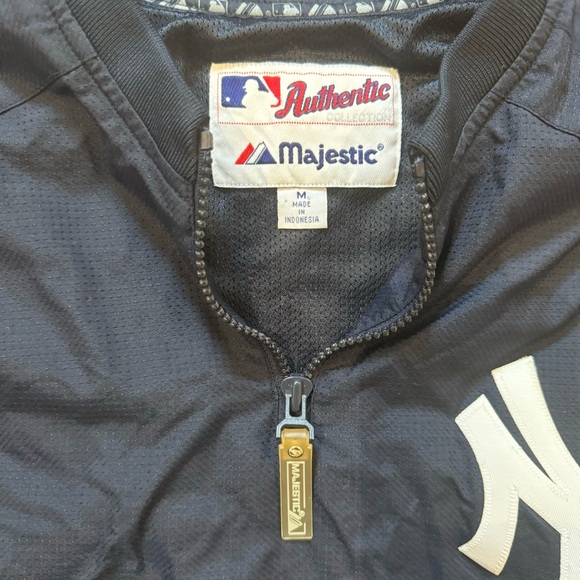 Vintage Yankees Authentic Majestic Windbreaker - Picture 3 of 4